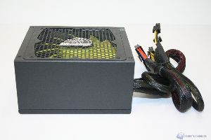 00018 AKASA_VENOMPOWER850W_WWW.XTREMEHARDWARE.COM